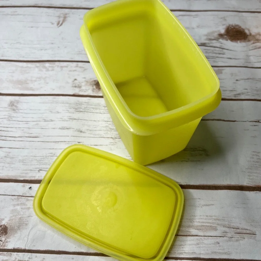 Tupperware Food Storage Container Set Red Yellow‎ Orange Vintage 3pc Mixed Size